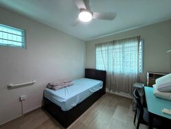 Blk 135 Eunos Spring (Bedok), HDB 4 Rooms #574468421